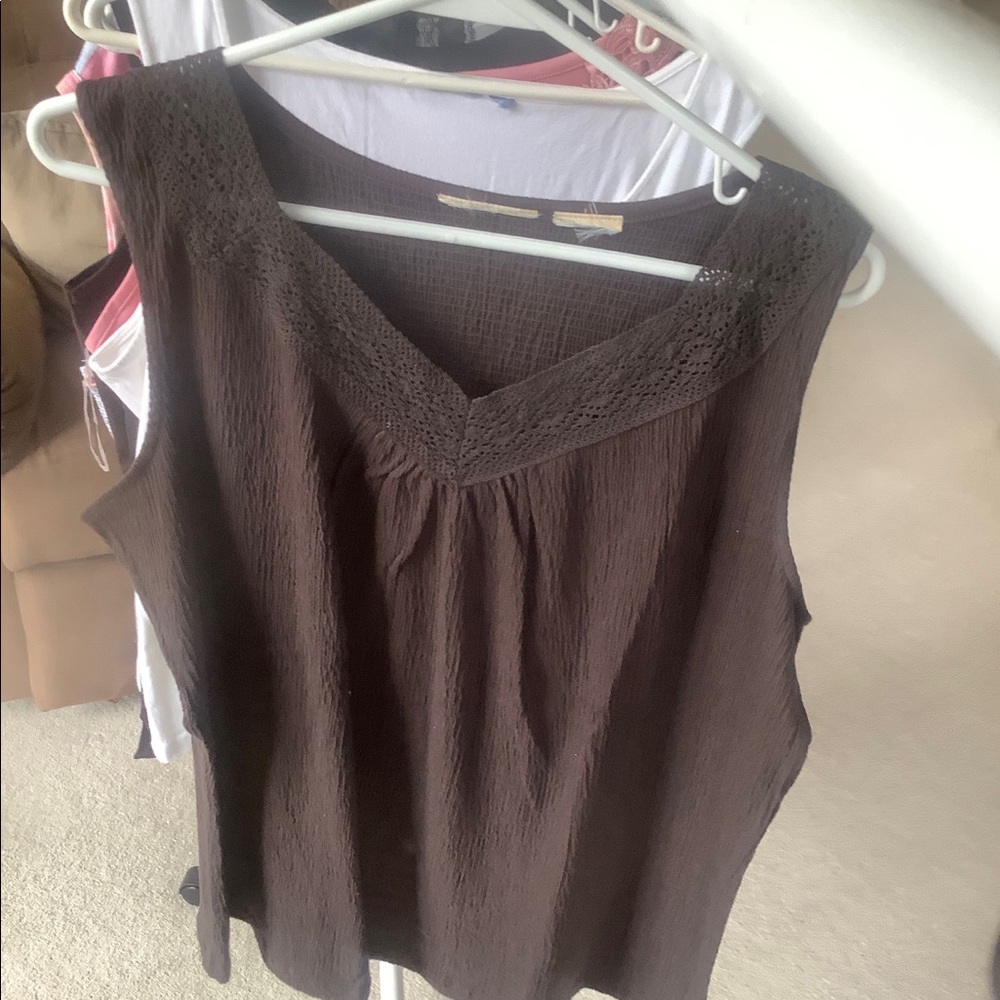 Tank Tops - Picture 6 of 16